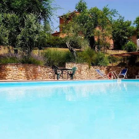 Brucianesi Sleeps 4 Pool Wifi T763518 *